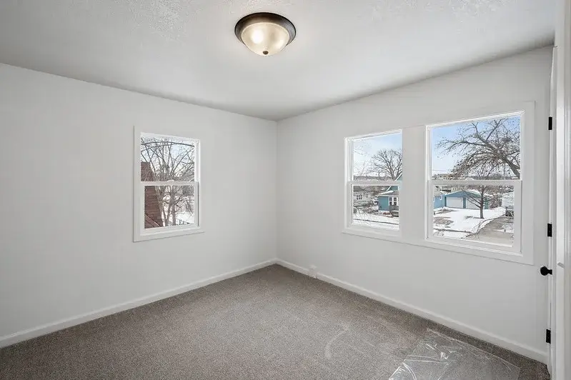 120 7th St West Des Moines, IA 50265 - image 4 bedroom 2