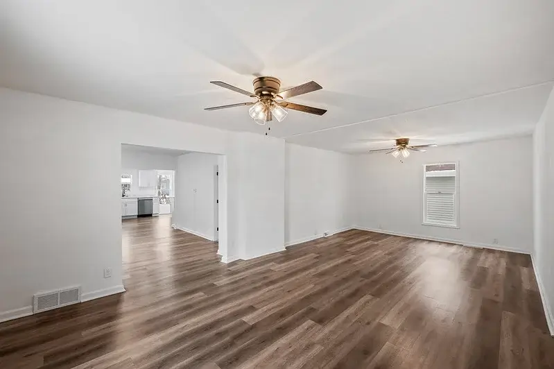 120 7th St West Des Moines, IA 50265 - image 7 gallery area